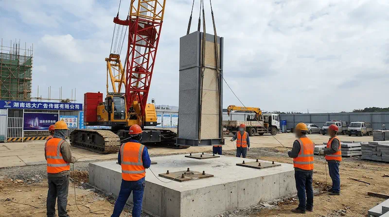 益阳商业区精神堡垒重钢定制方案：抗12级风荷载与地基预埋测算